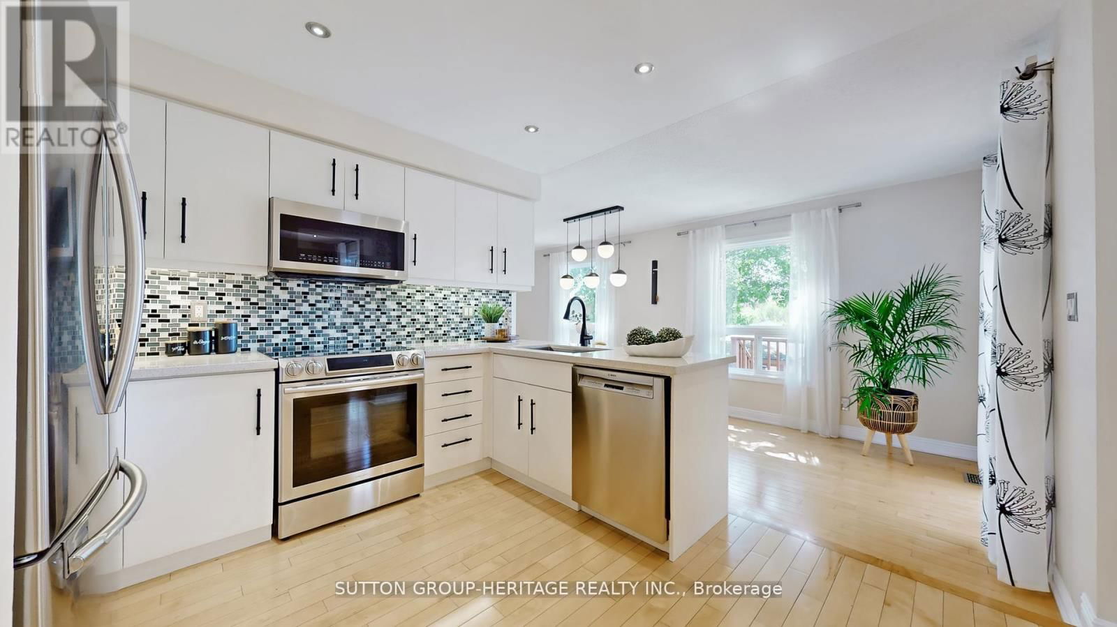 984 RAMBLEBERRY AVENUE Image 17