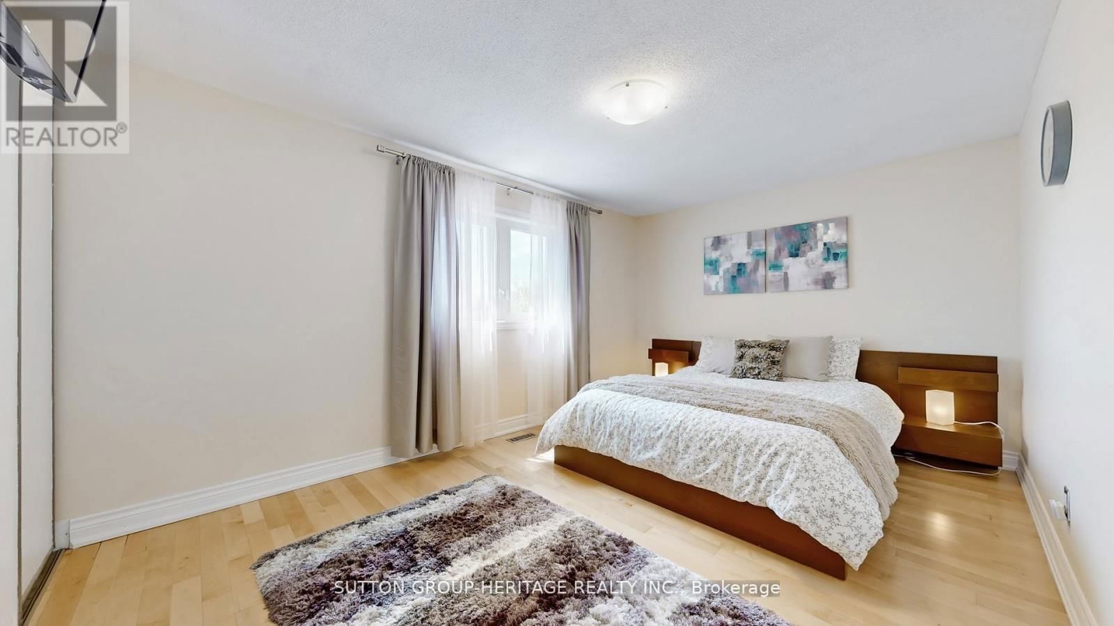 984 RAMBLEBERRY AVENUE Image 34