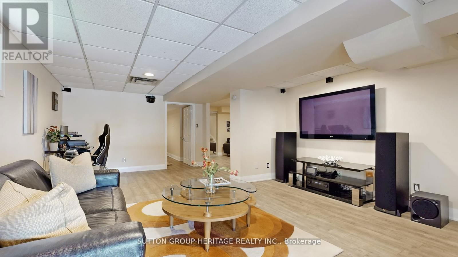 984 RAMBLEBERRY AVENUE Image 38