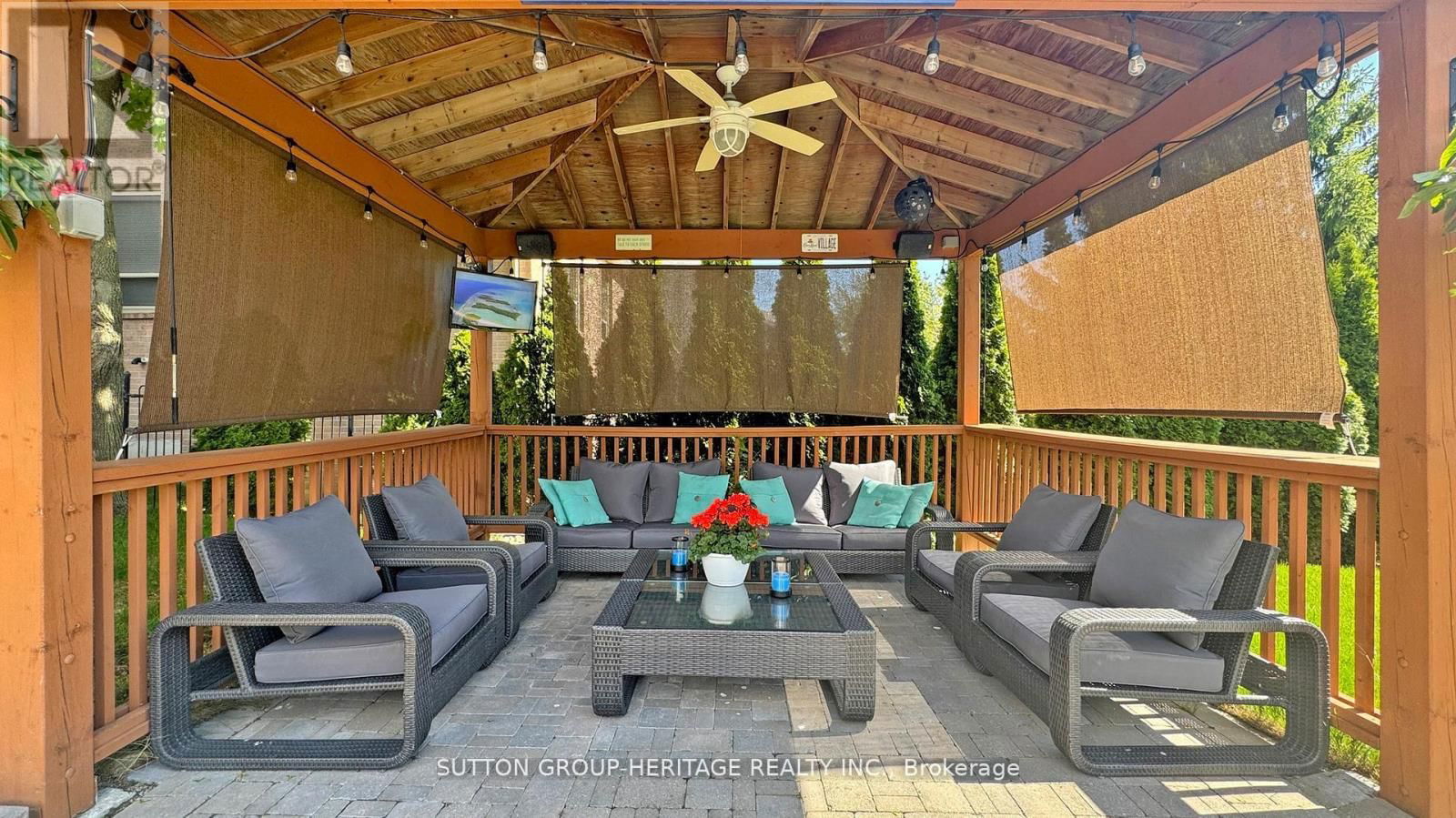 984 RAMBLEBERRY AVENUE Image 48