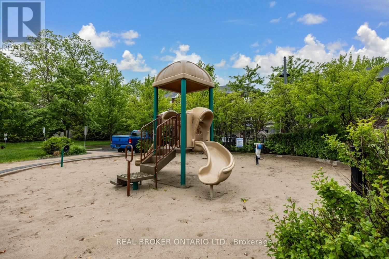 9 - 571 LONGWORTH AVENUE Image 26