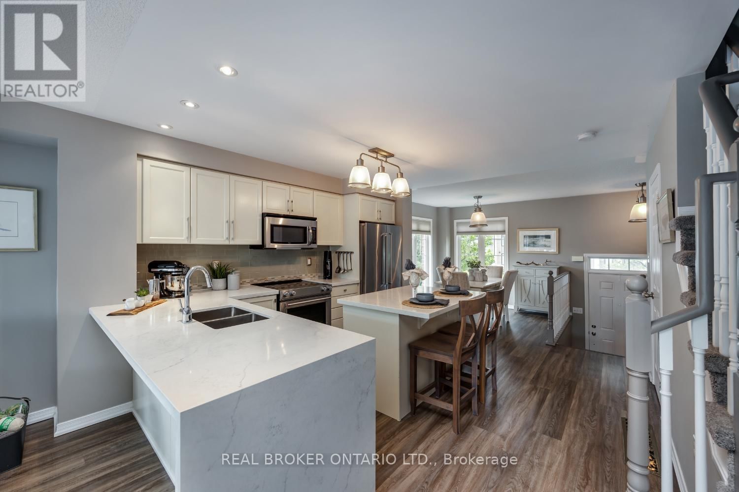 9 - 571 LONGWORTH AVENUE Image 4