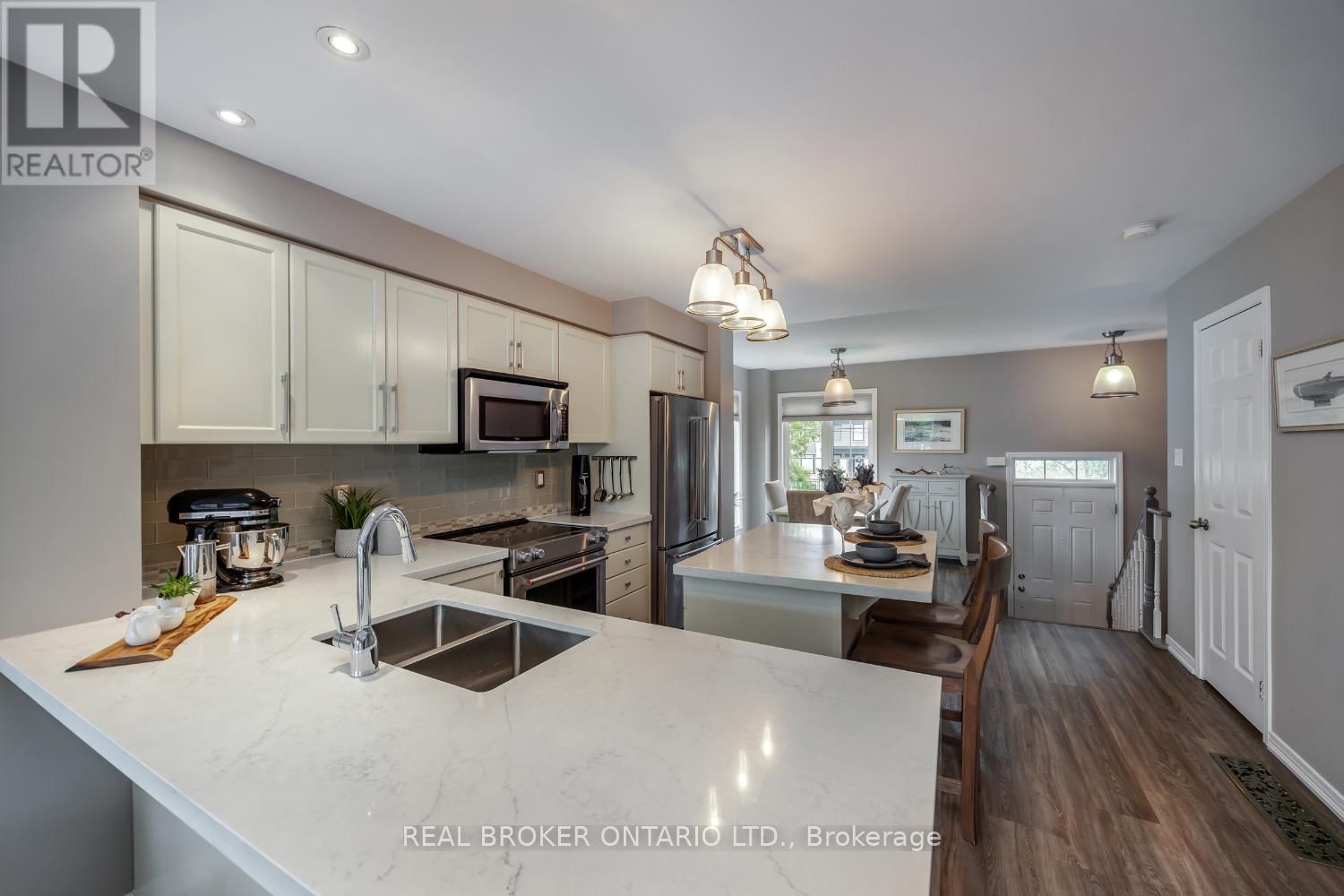 9 - 571 LONGWORTH AVENUE Image 5