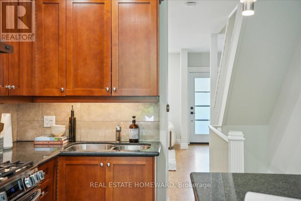 98 SPARKHALL AVENUE Image 10