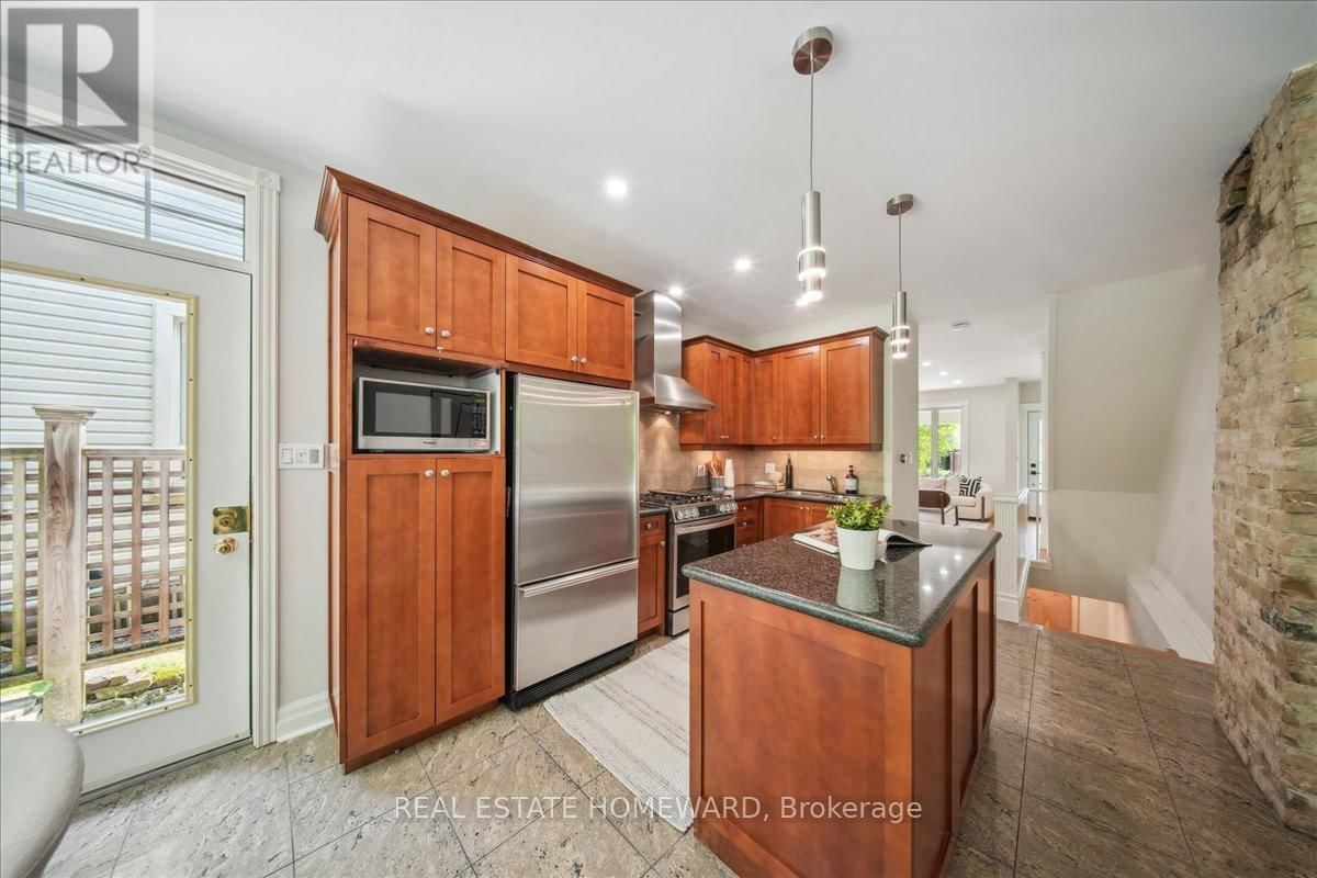 98 SPARKHALL AVENUE Image 11