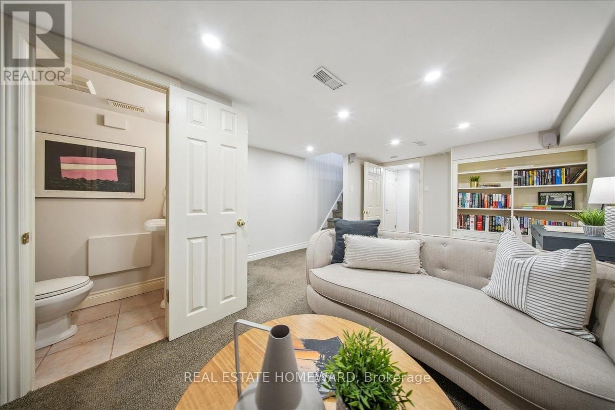 98 SPARKHALL AVENUE Image 25