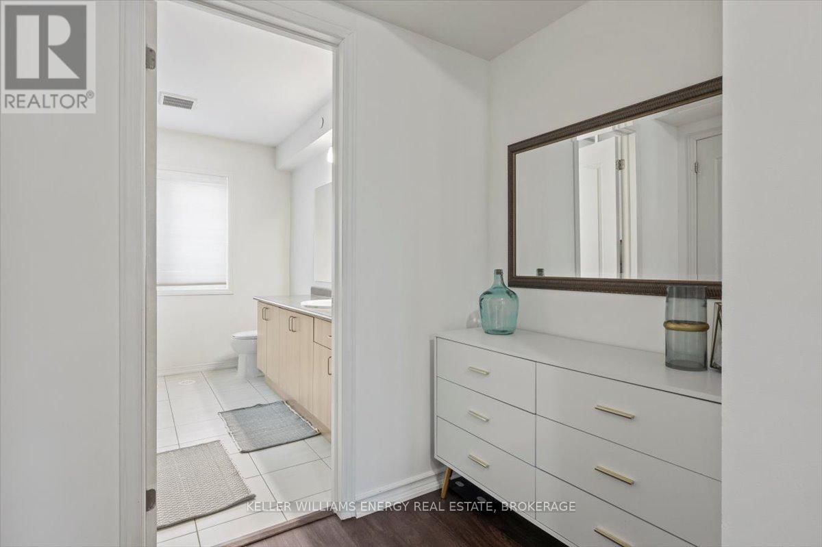 2372 CHEVRON PRINCE PATH Image 24