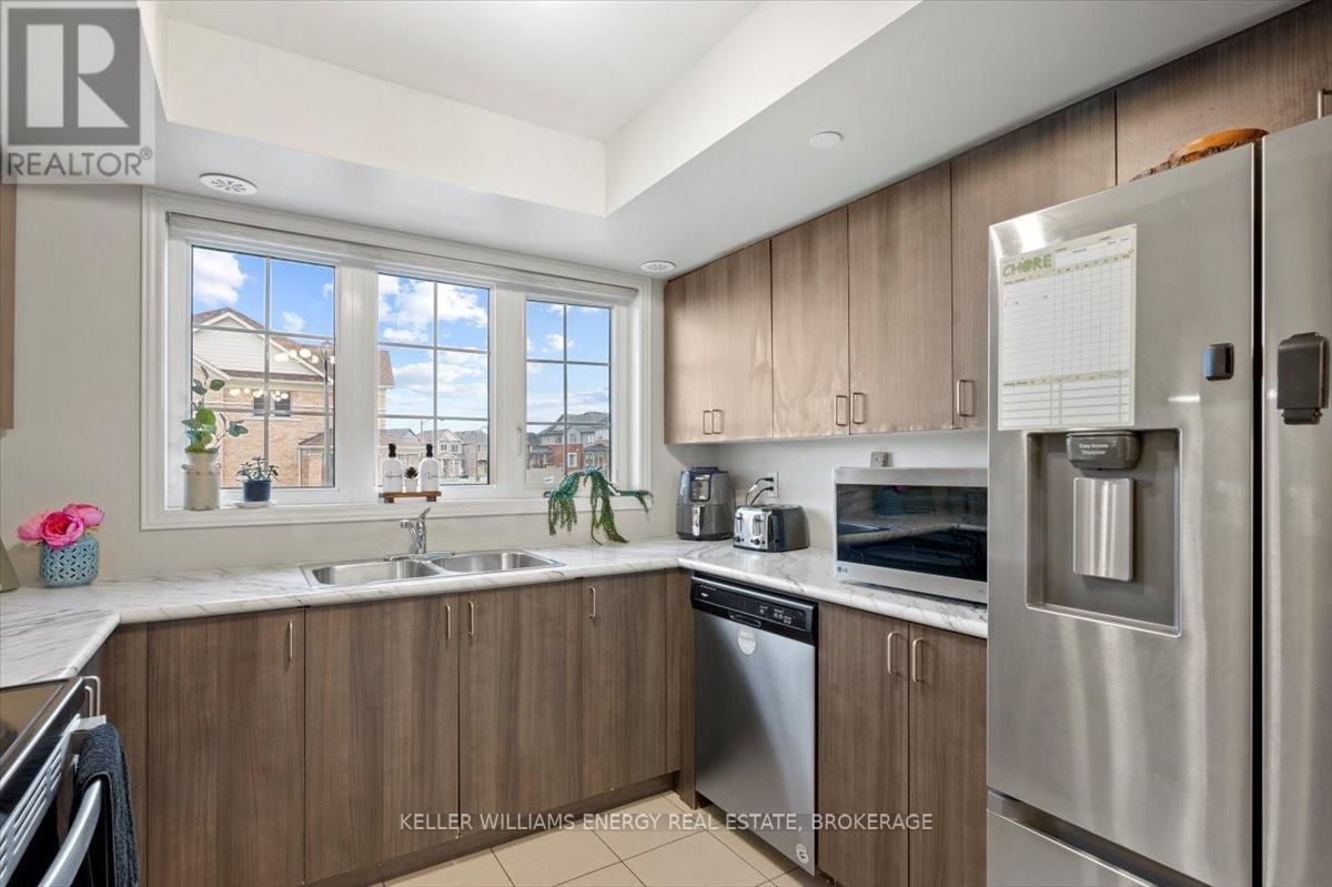 2372 CHEVRON PRINCE PATH Image 8