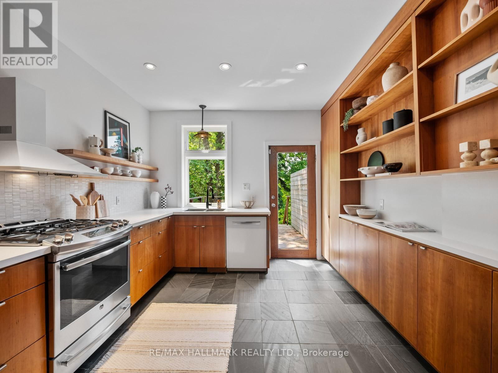 275 WITHROW AVENUE Image 13