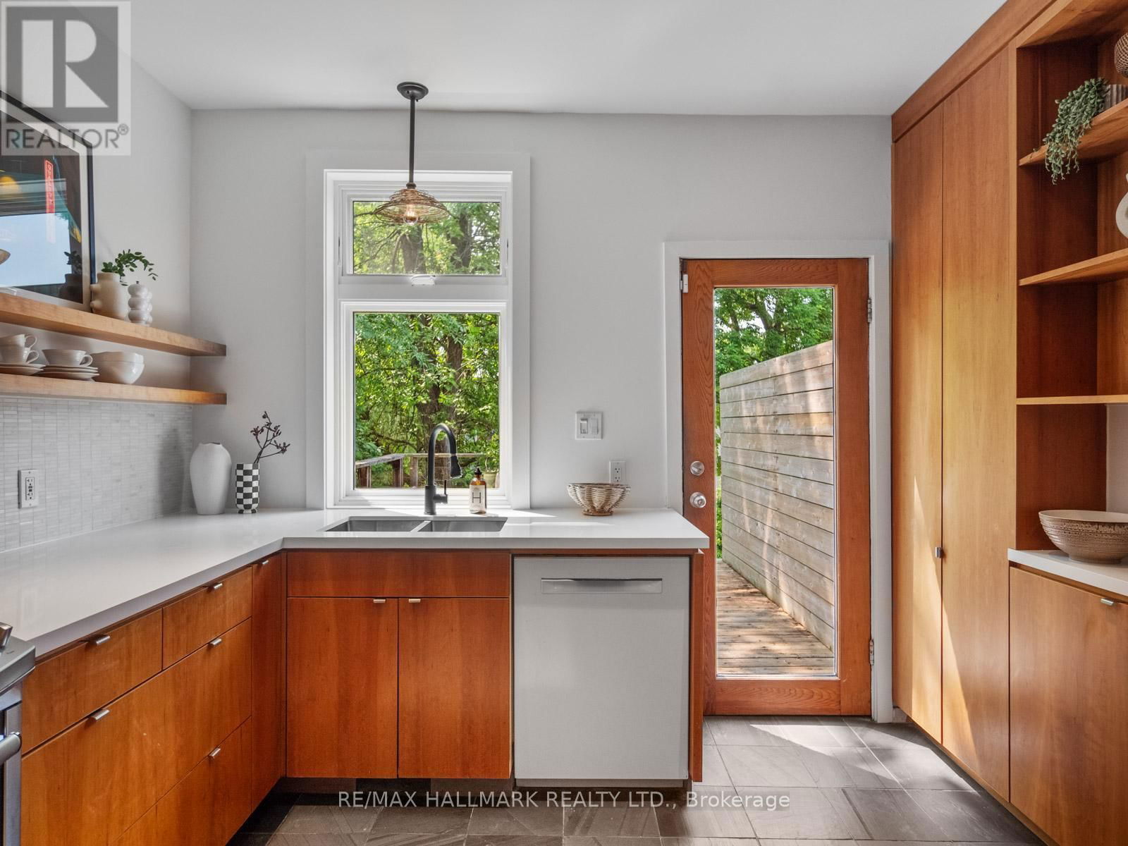 275 WITHROW AVENUE Image 14