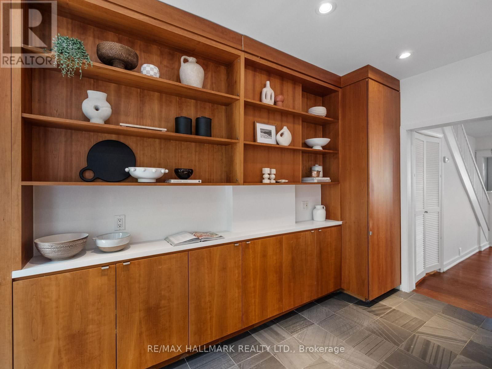 275 WITHROW AVENUE Image 18