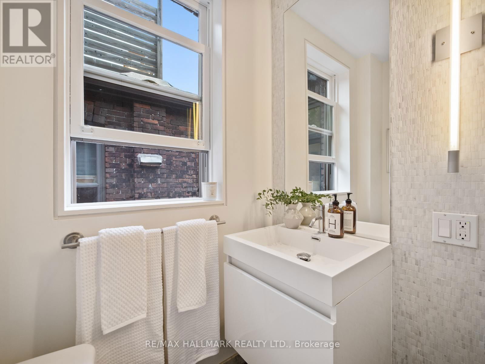 275 WITHROW AVENUE Image 29