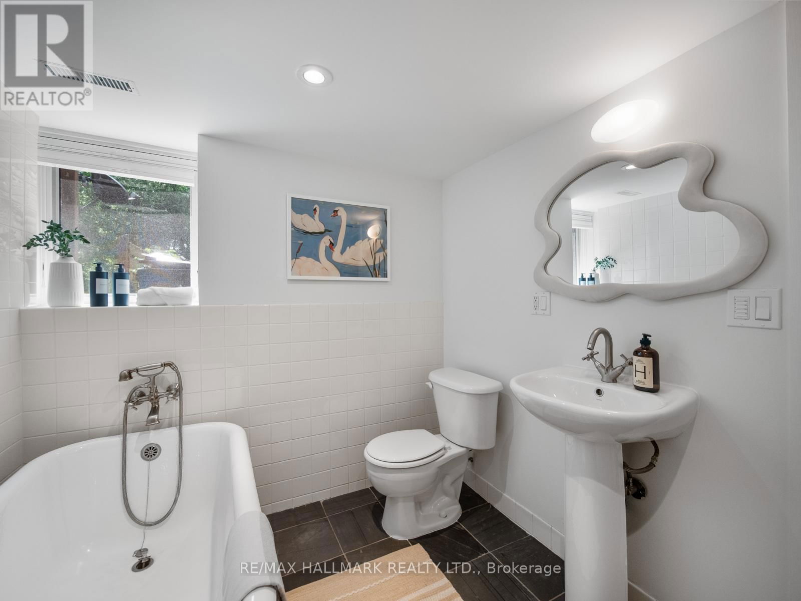 275 WITHROW AVENUE Image 39