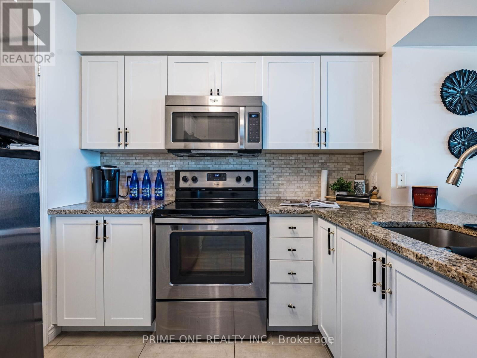 2902 - 88 GRANGEWAY AVENUE Image 13