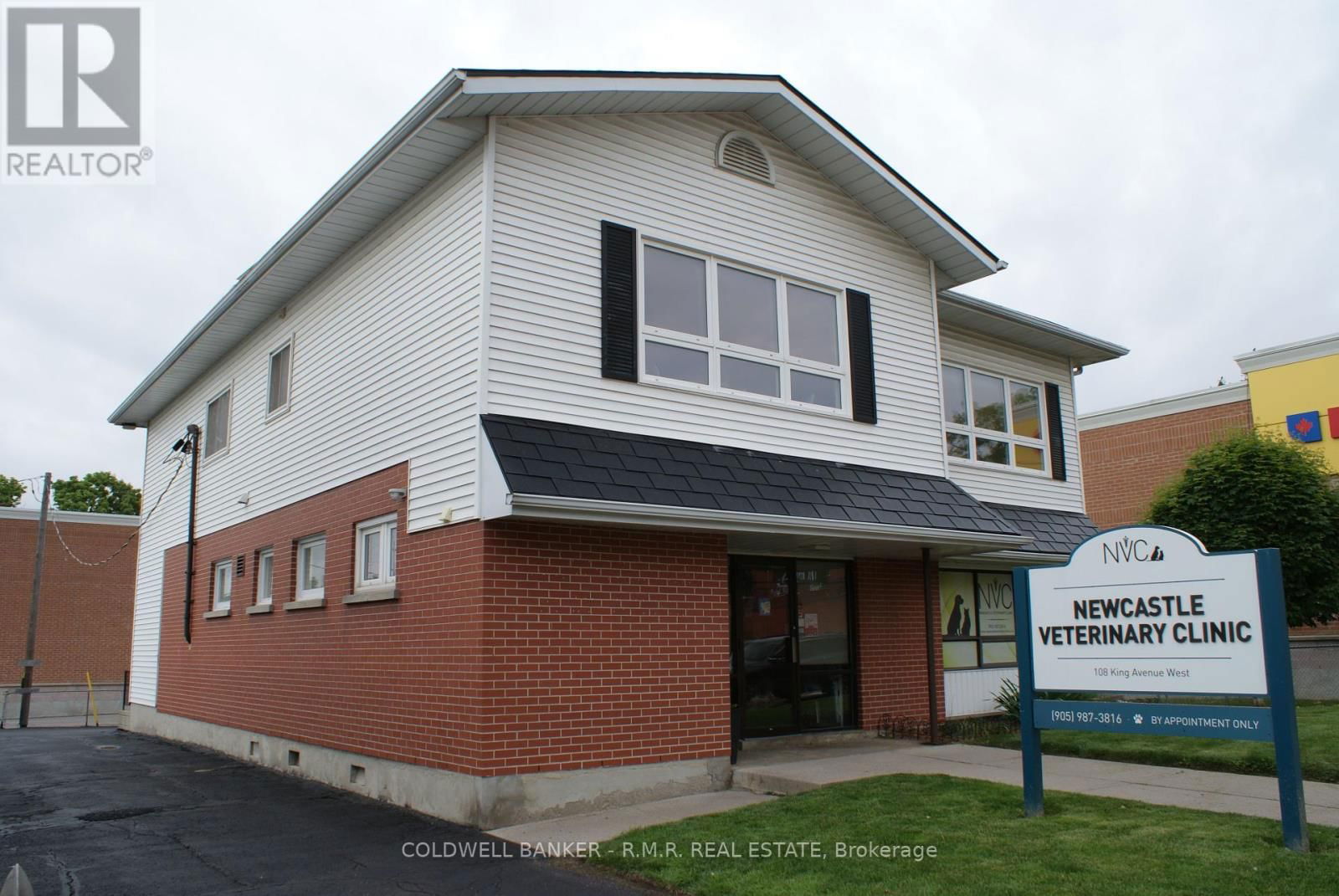 108 KING AVENUE WEST Image 2
