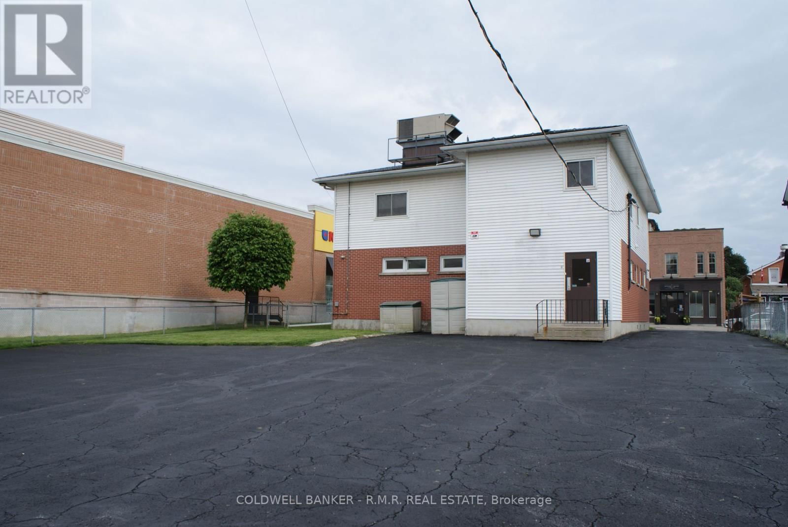 108 KING AVENUE WEST Image 3