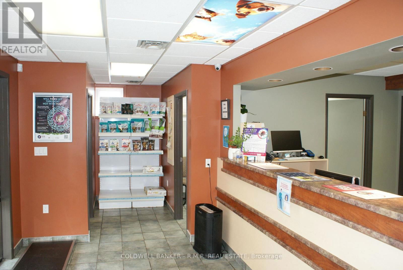 108 KING AVENUE WEST Image 7