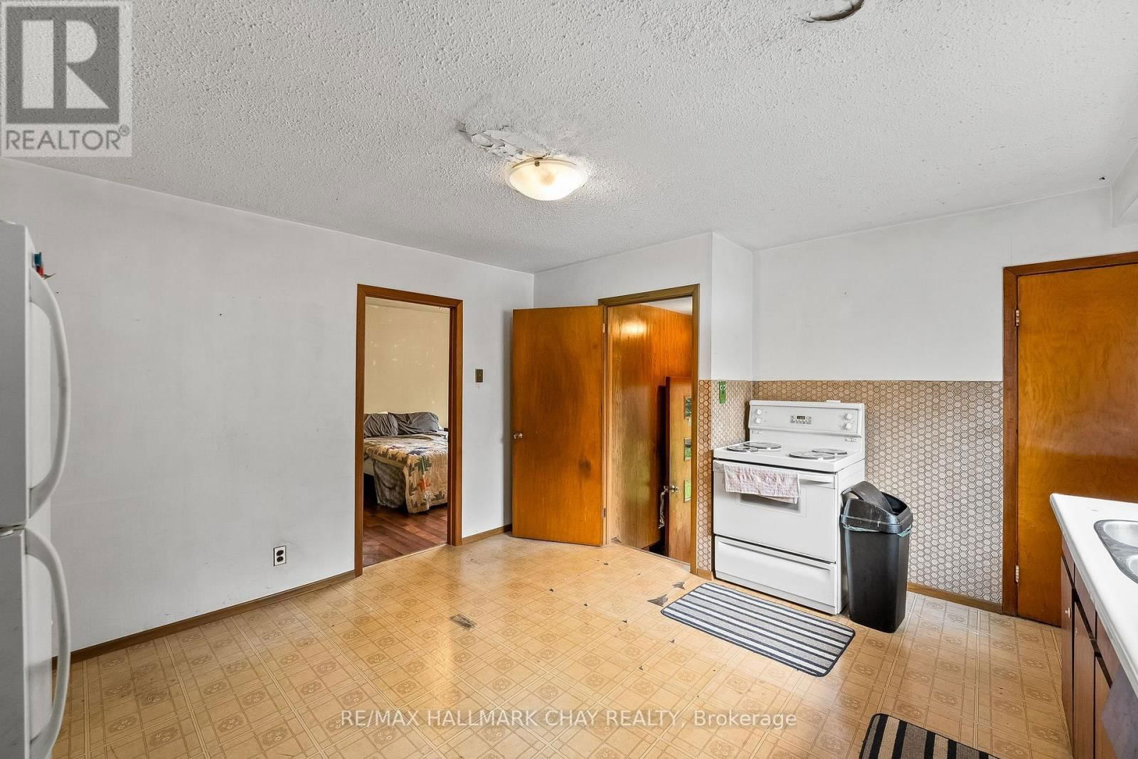 16 ELGIN STREET Image 11