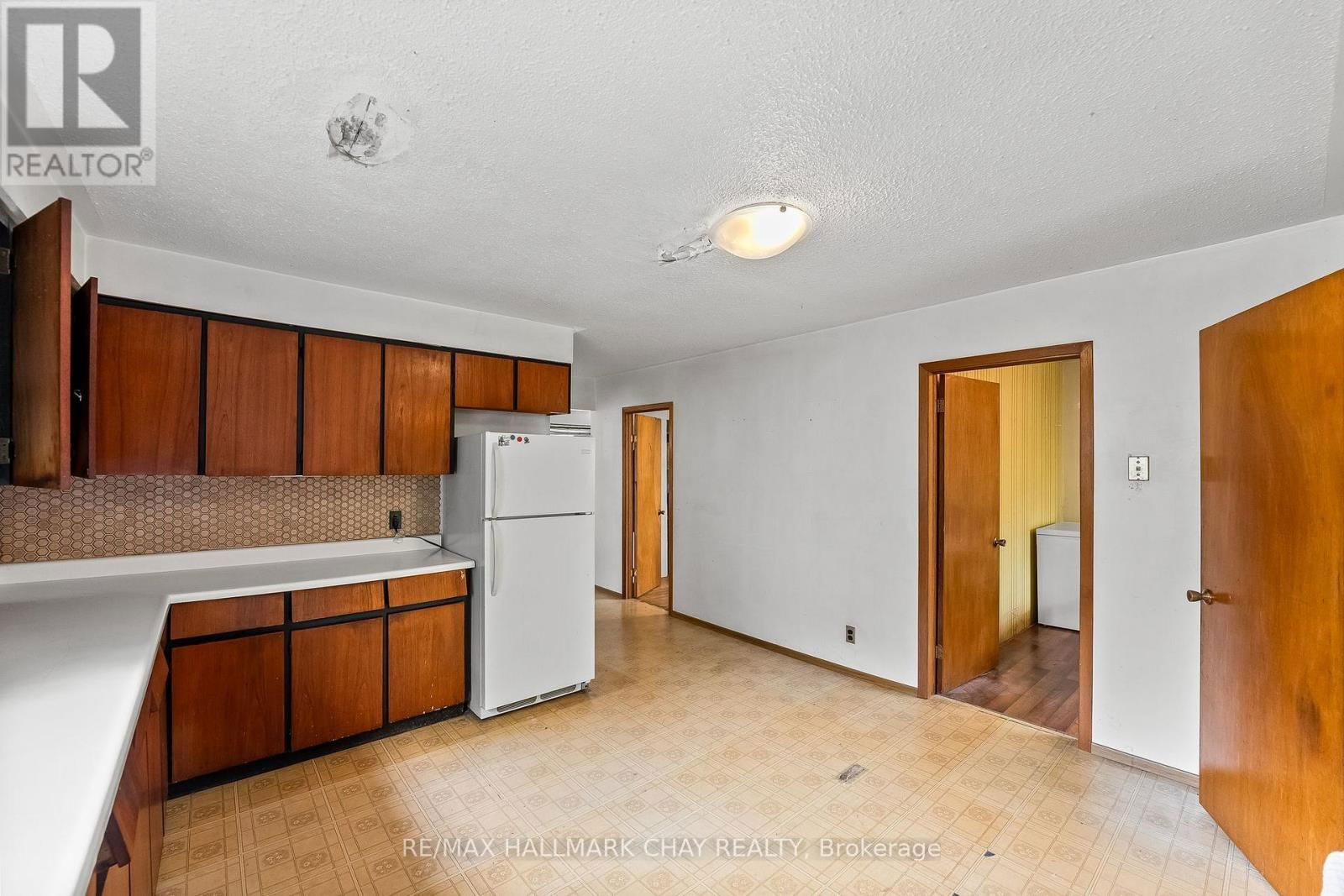 16 ELGIN STREET Image 12