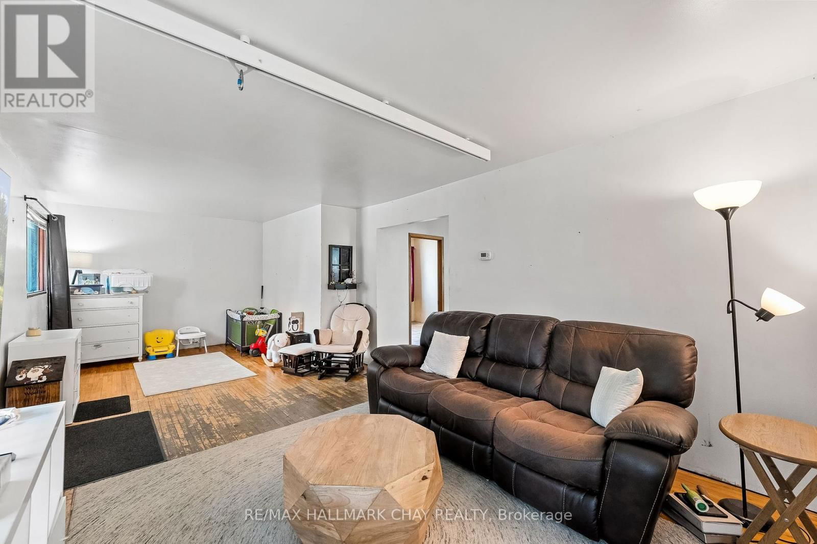 16 ELGIN STREET Image 9