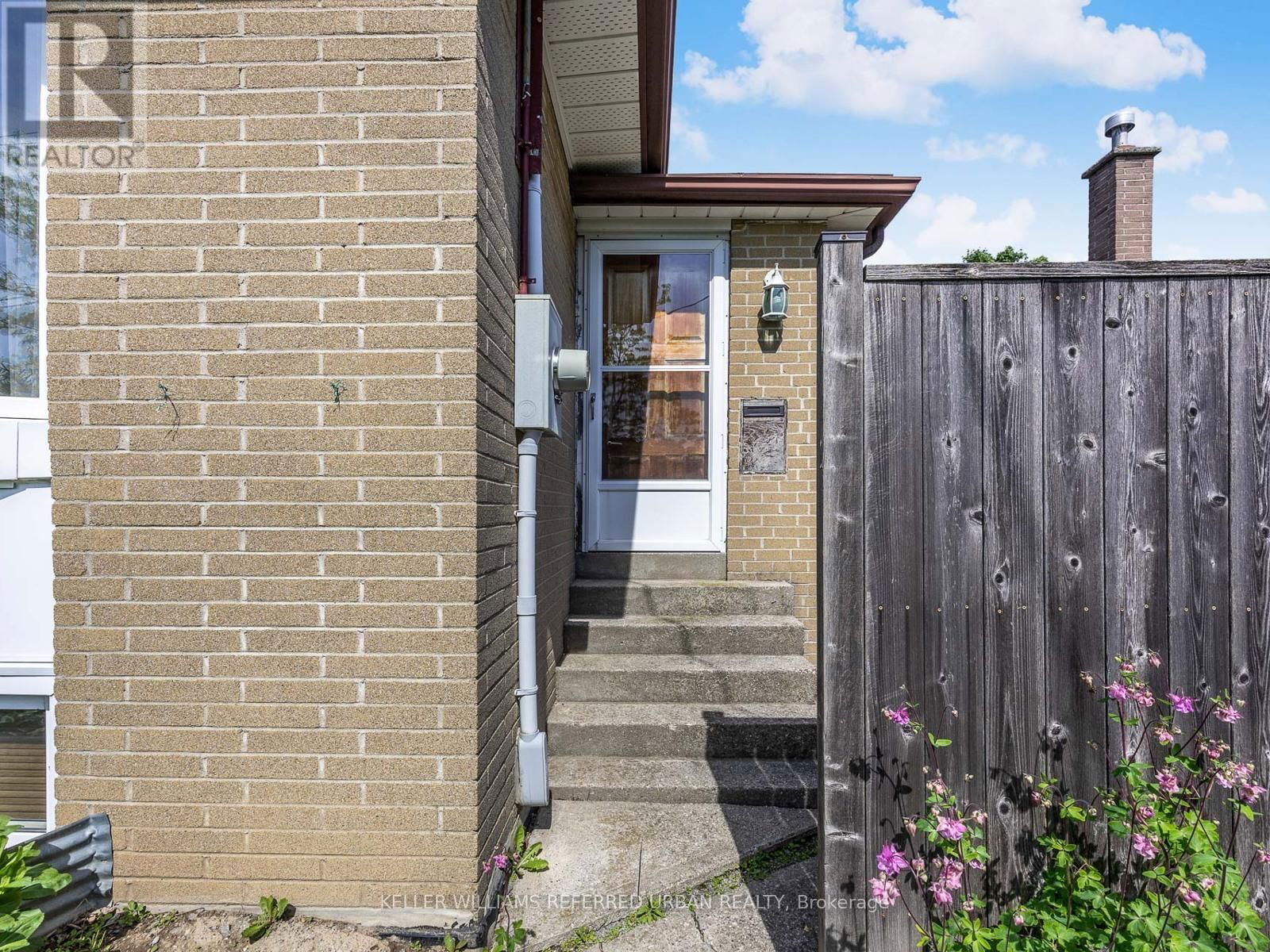 10 FROLICK CRESCENT Image 26