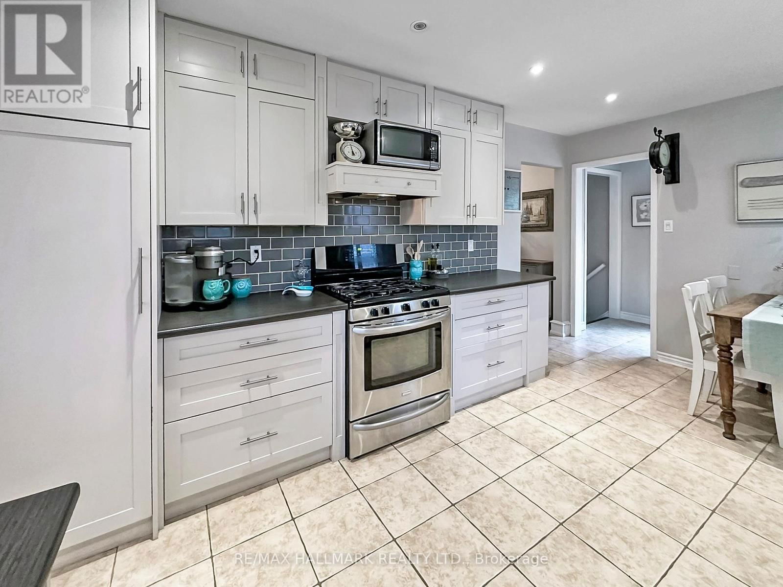 2 WICHEY ROAD Image 10