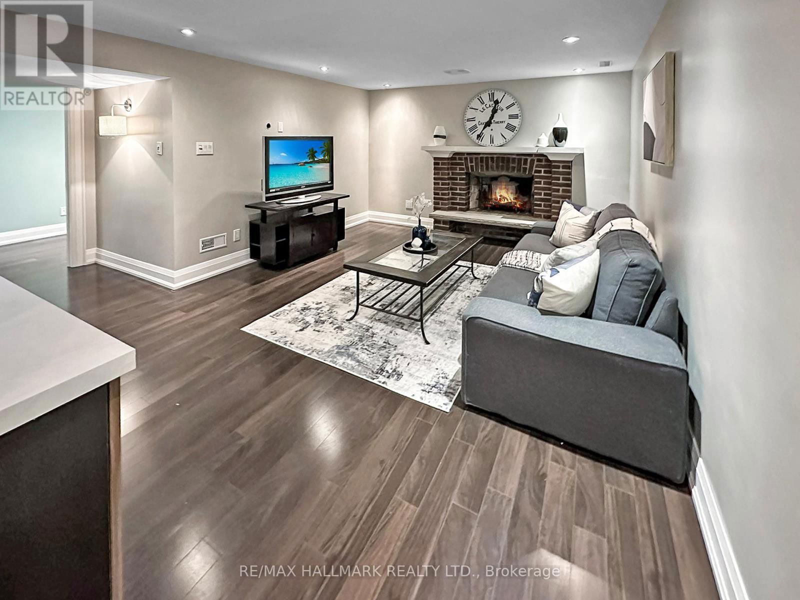 2 WICHEY ROAD Image 24