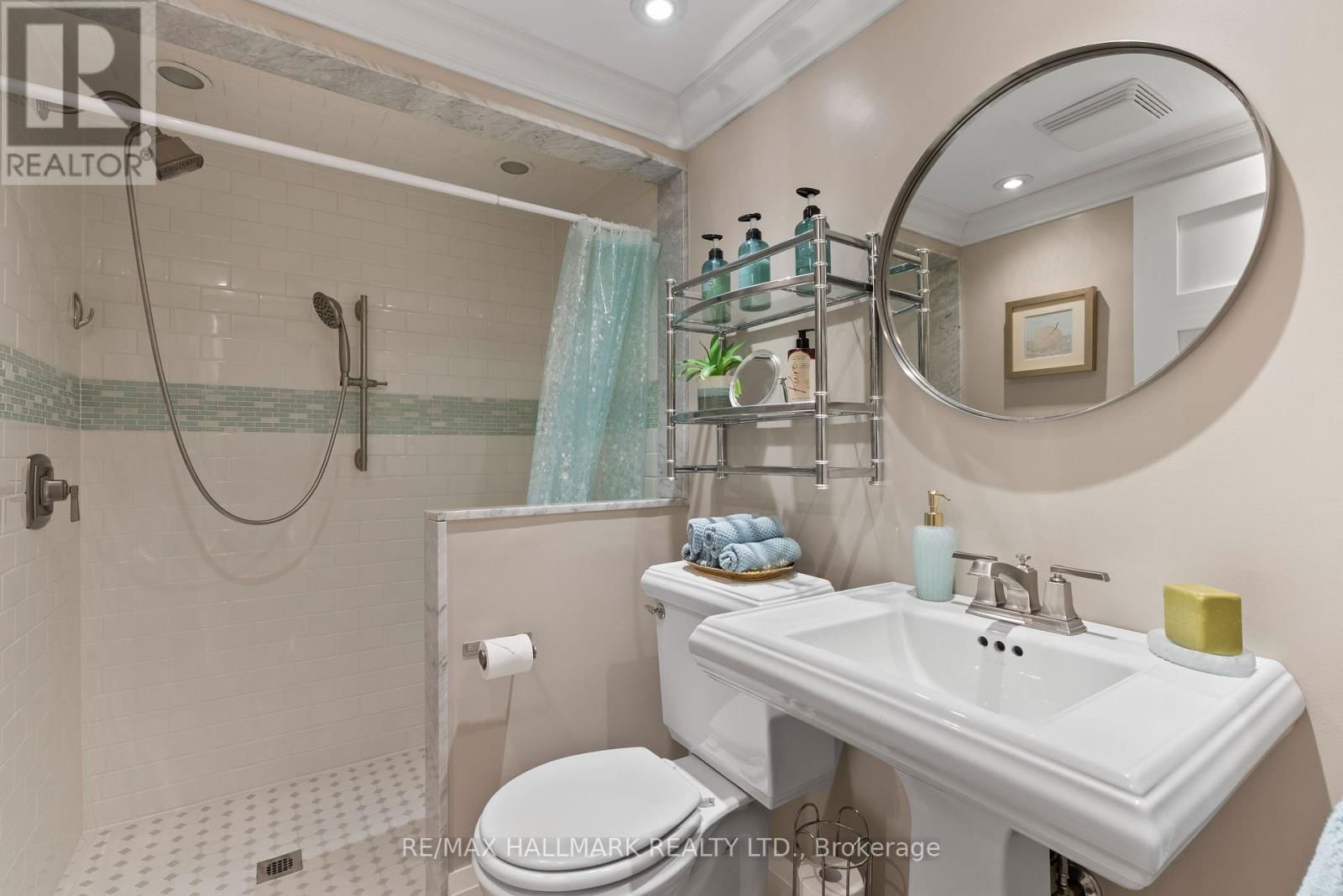 2 WICHEY ROAD Image 26