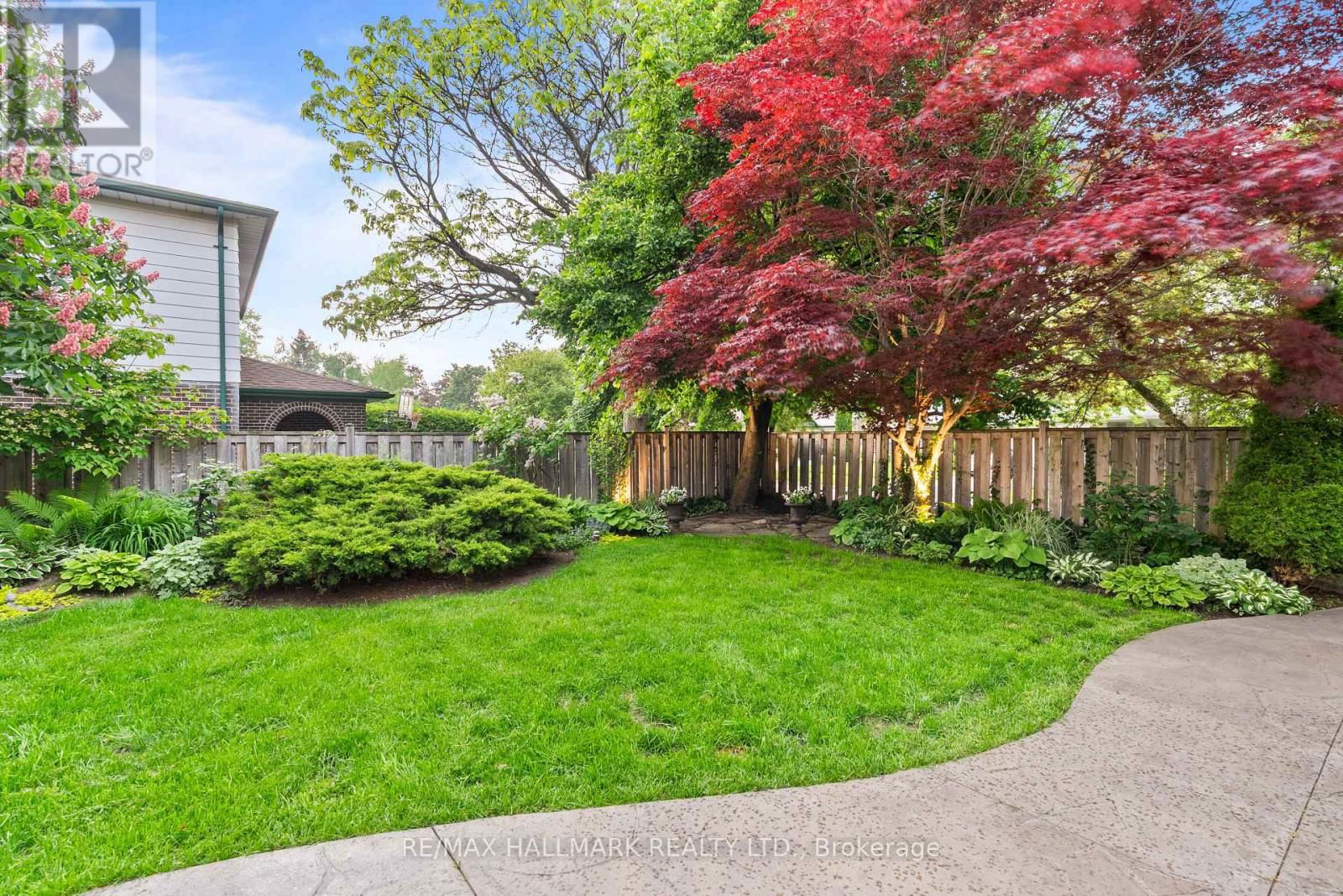 2 WICHEY ROAD Image 35