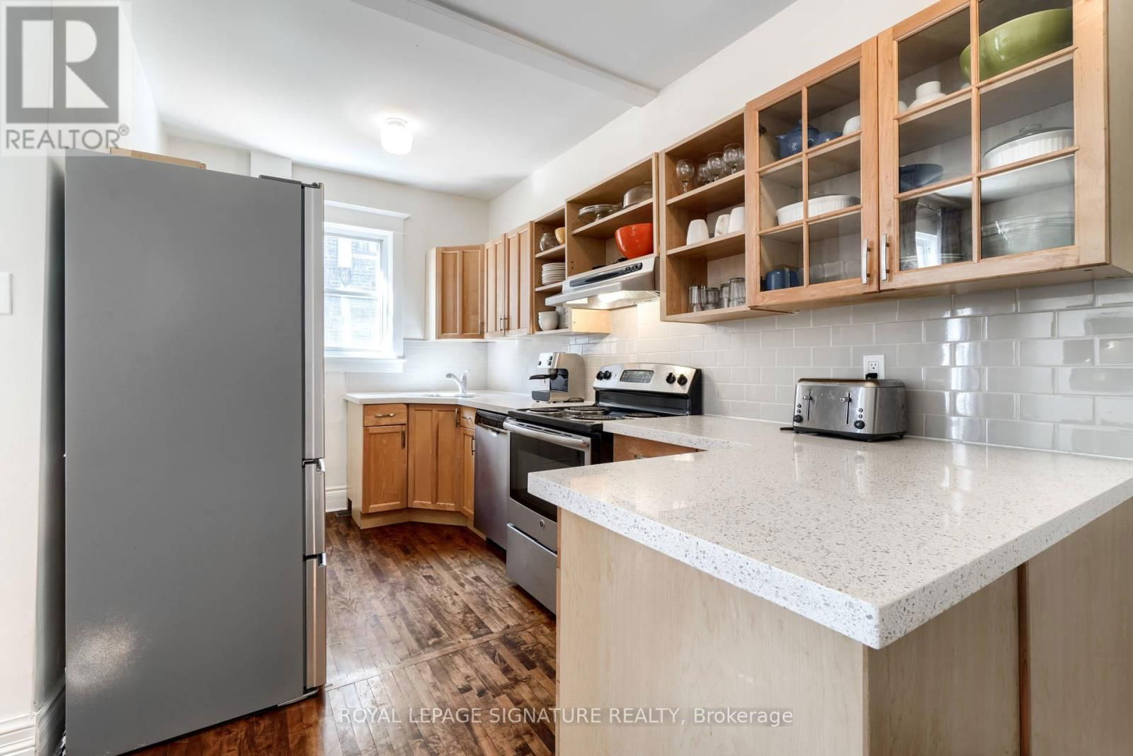 53 BROWNING AVENUE Image 8