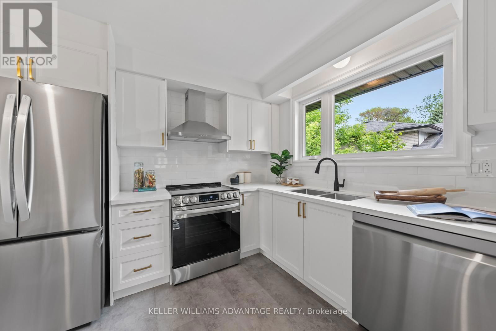 97 GRADWELL DRIVE Image 13