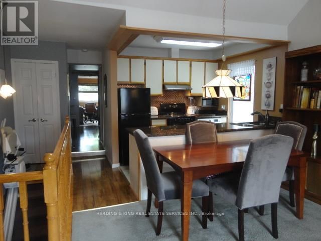 37 CONNAUGHT AVENUE Image 15