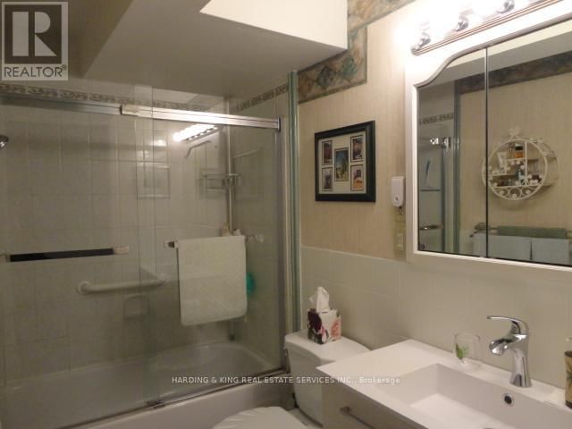 37 CONNAUGHT AVENUE Image 16