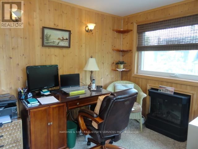 37 CONNAUGHT AVENUE Image 20
