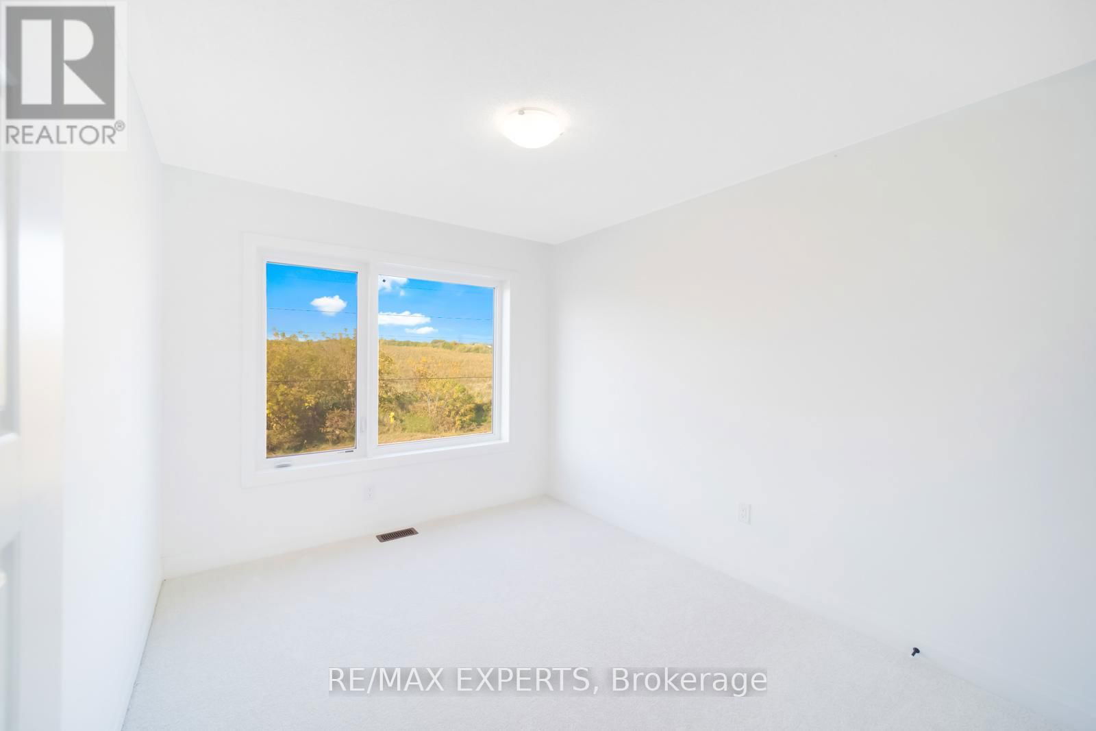 793 CONLIN ROAD EAST Image 24