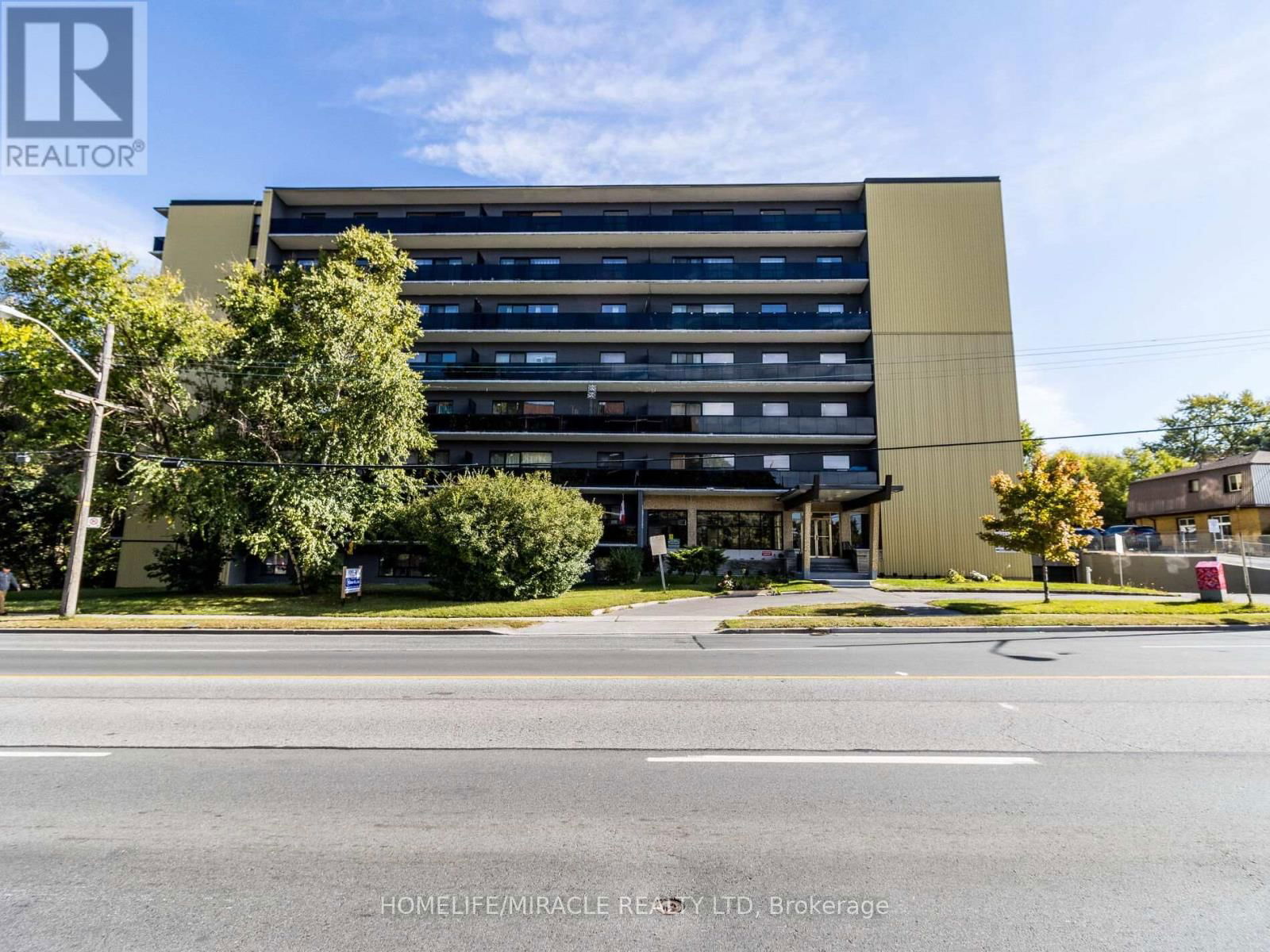 305 - 1651 VICTORIA PK AVENUE Image 1