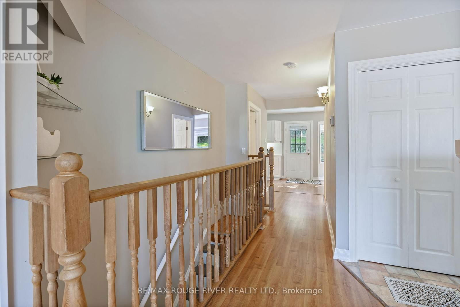 716 HILLCREST ROAD Image 11