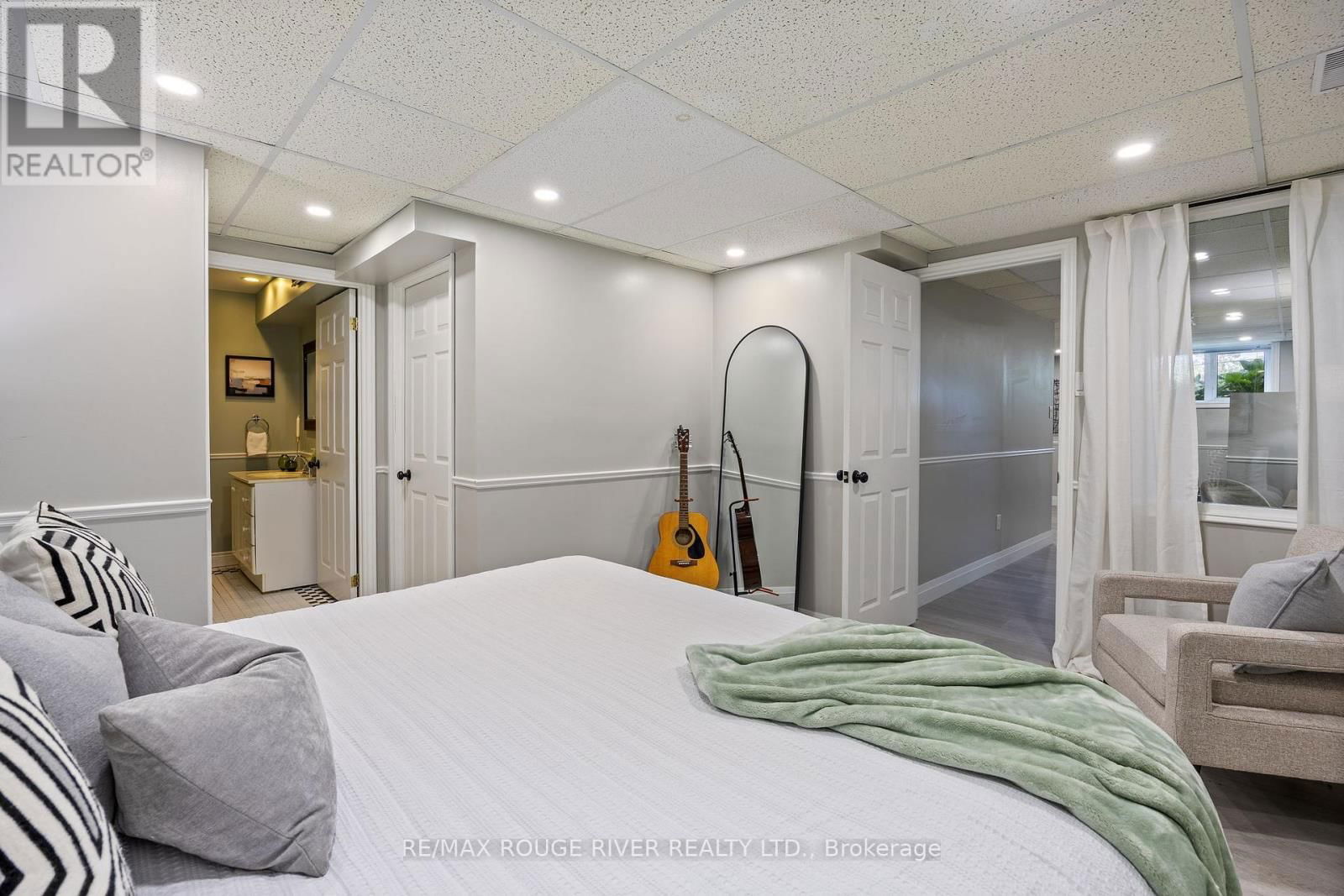 716 HILLCREST ROAD Image 36
