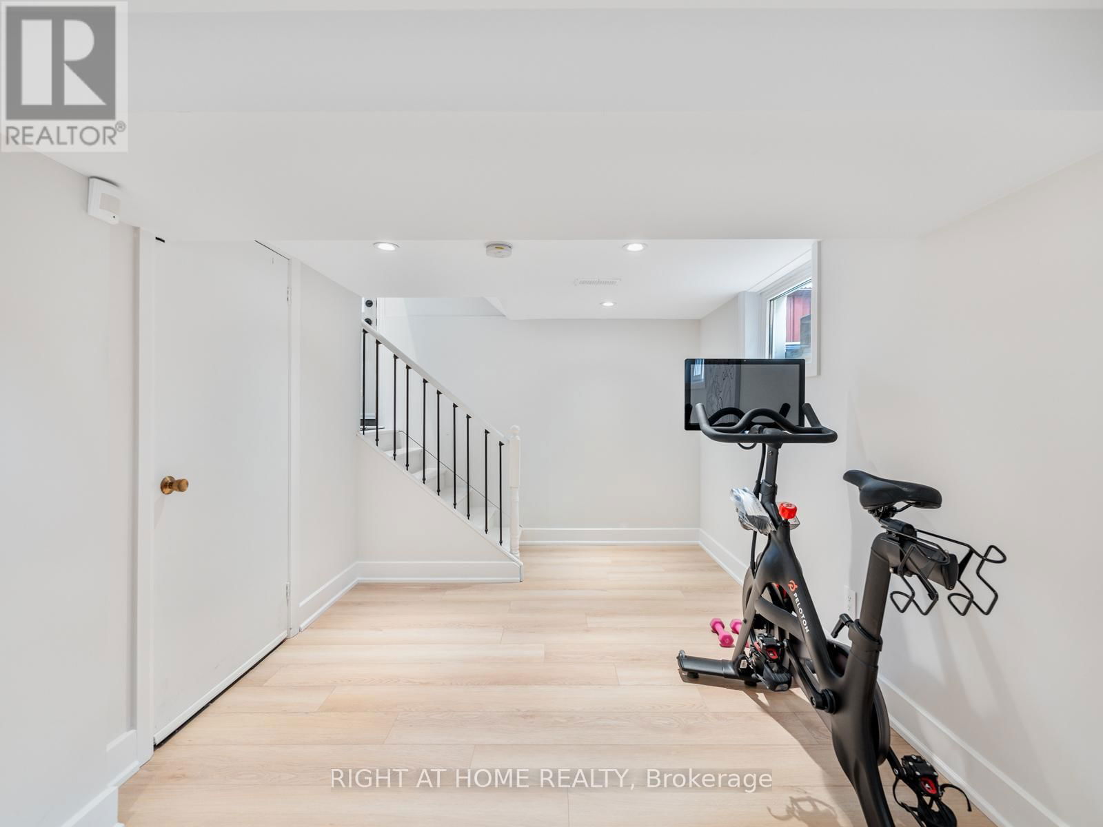 49 AMSTERDAM AVENUE Image 33