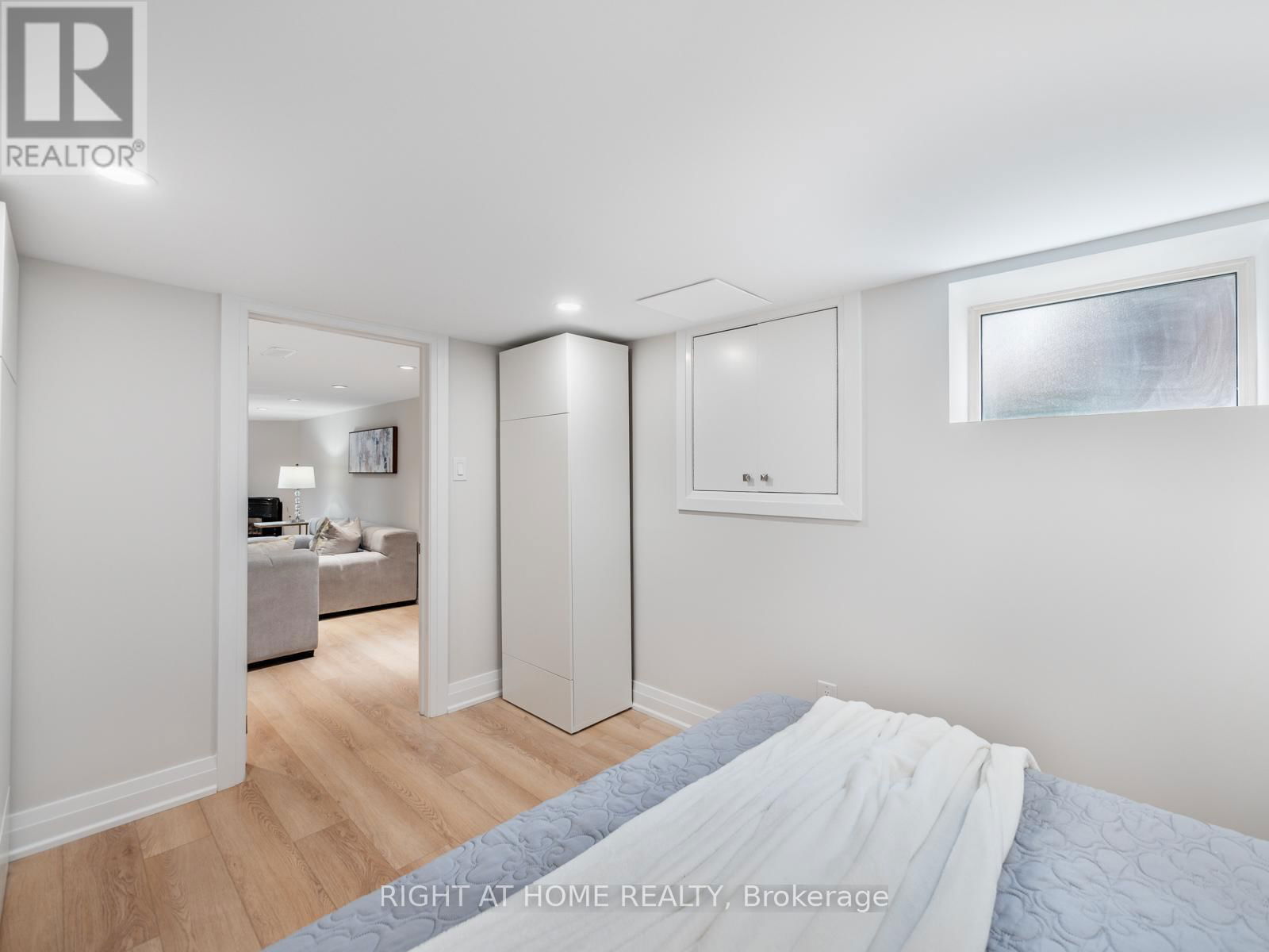 49 AMSTERDAM AVENUE Image 39