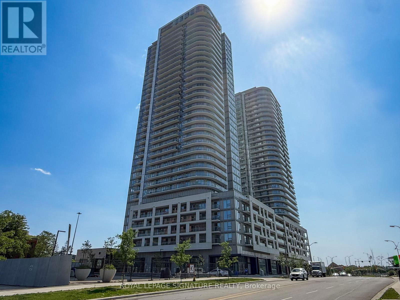 322 - 2033 KENNEDY ROAD Image 1