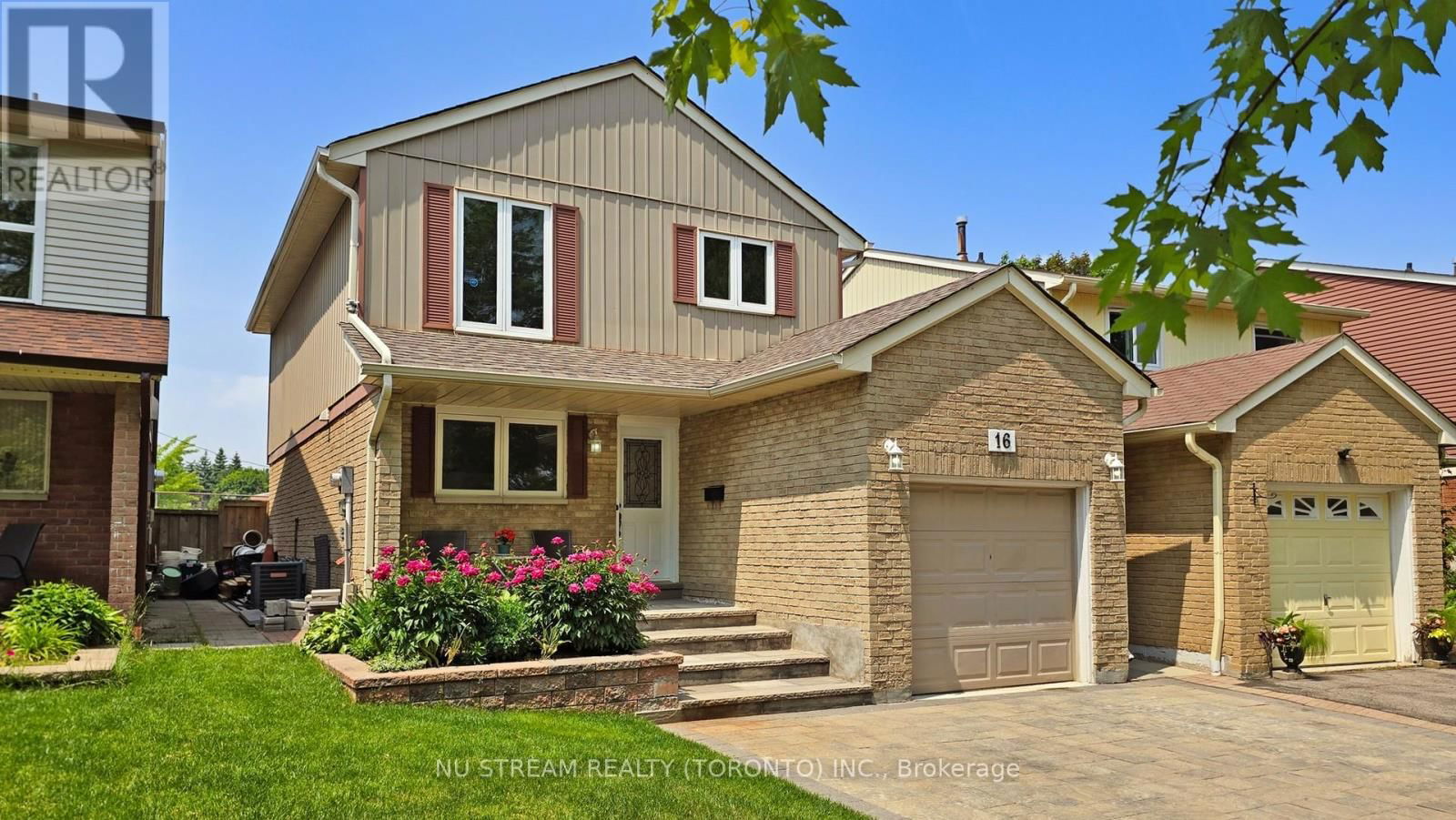 16 CARONIA SQUARE Image 3