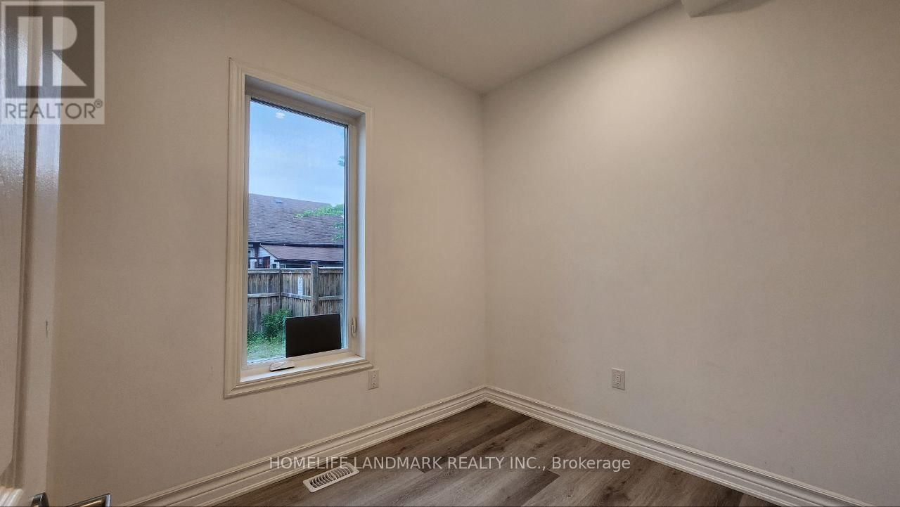3 - 325 SIMCOE STREET SOUTH Image 10