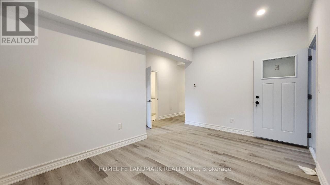 3 - 325 SIMCOE STREET SOUTH Image 9