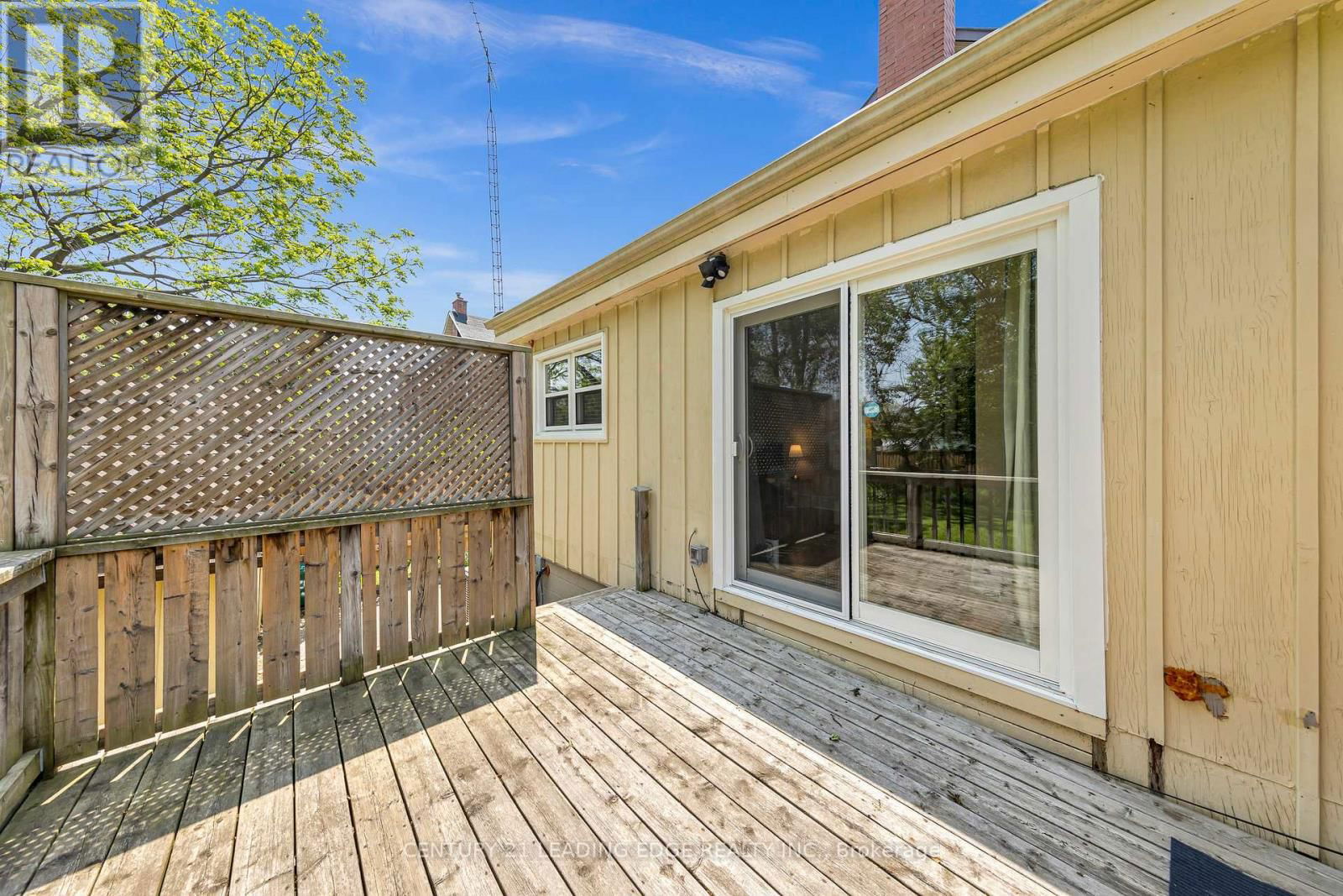 75 OSHAWA BOULEVARD NORTH Image 23