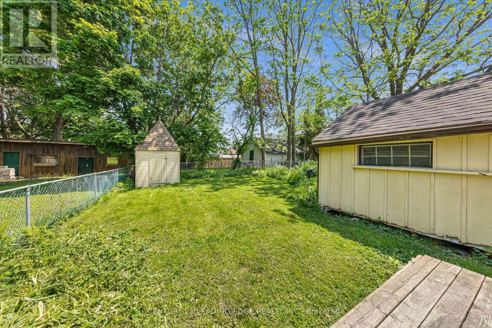 75 OSHAWA BOULEVARD NORTH Image 26