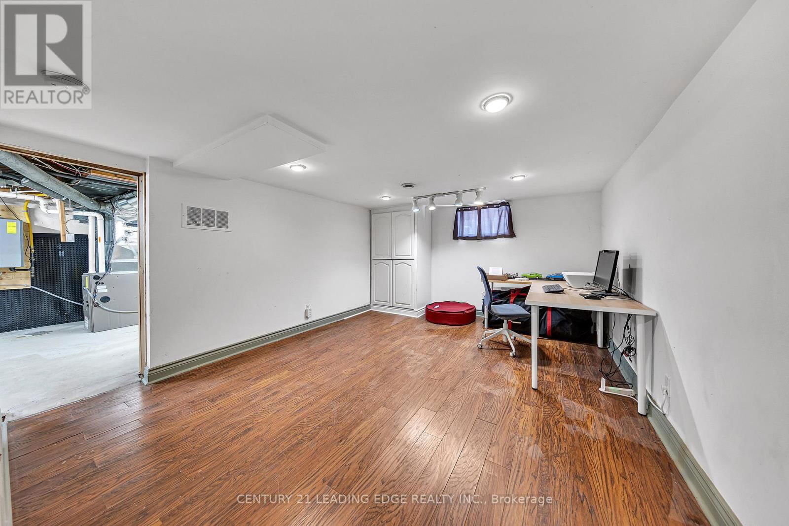 75 OSHAWA BOULEVARD NORTH Image 30