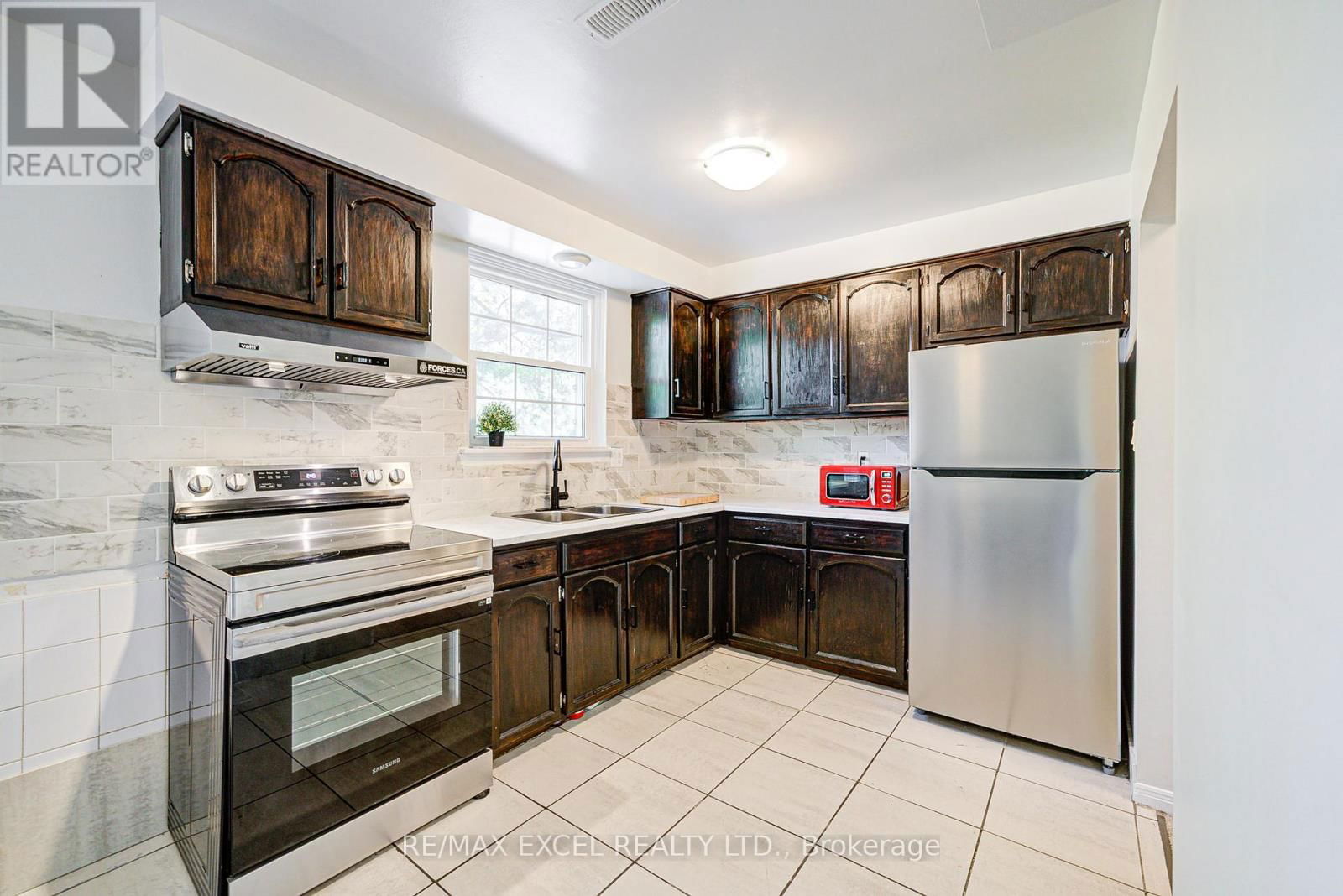 1 - 20 CROCKAMHILL DRIVE Image 7