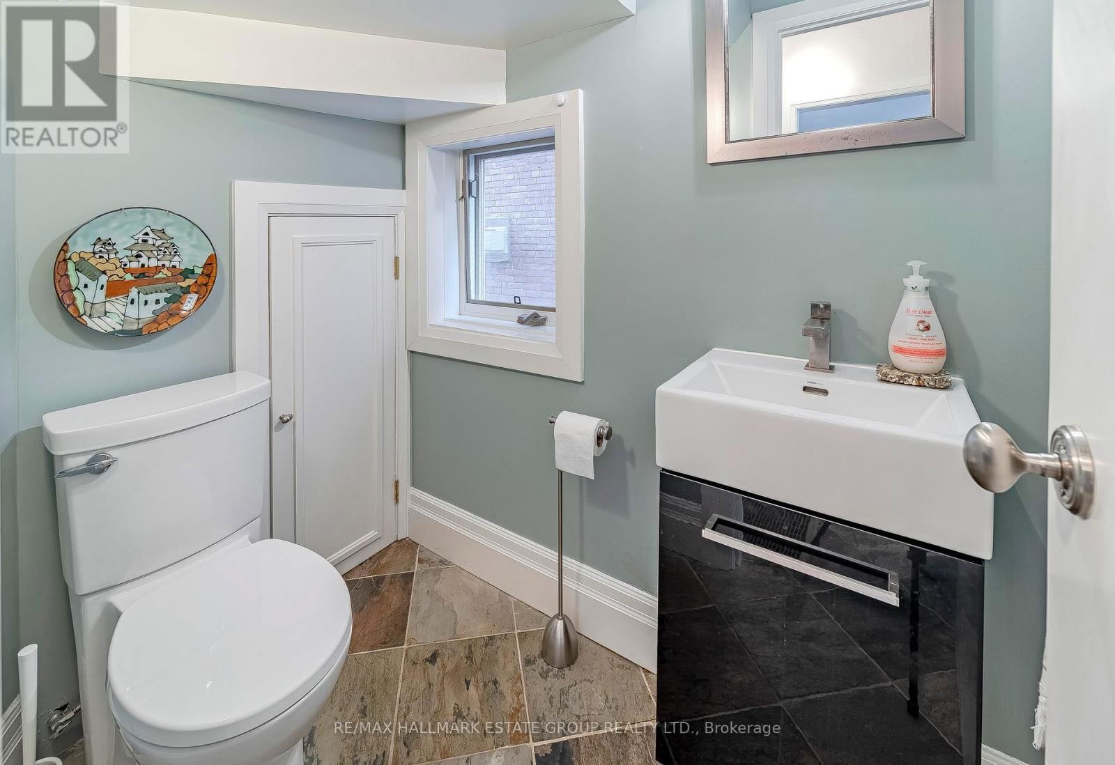 62 HAMBLY AVENUE Image 12