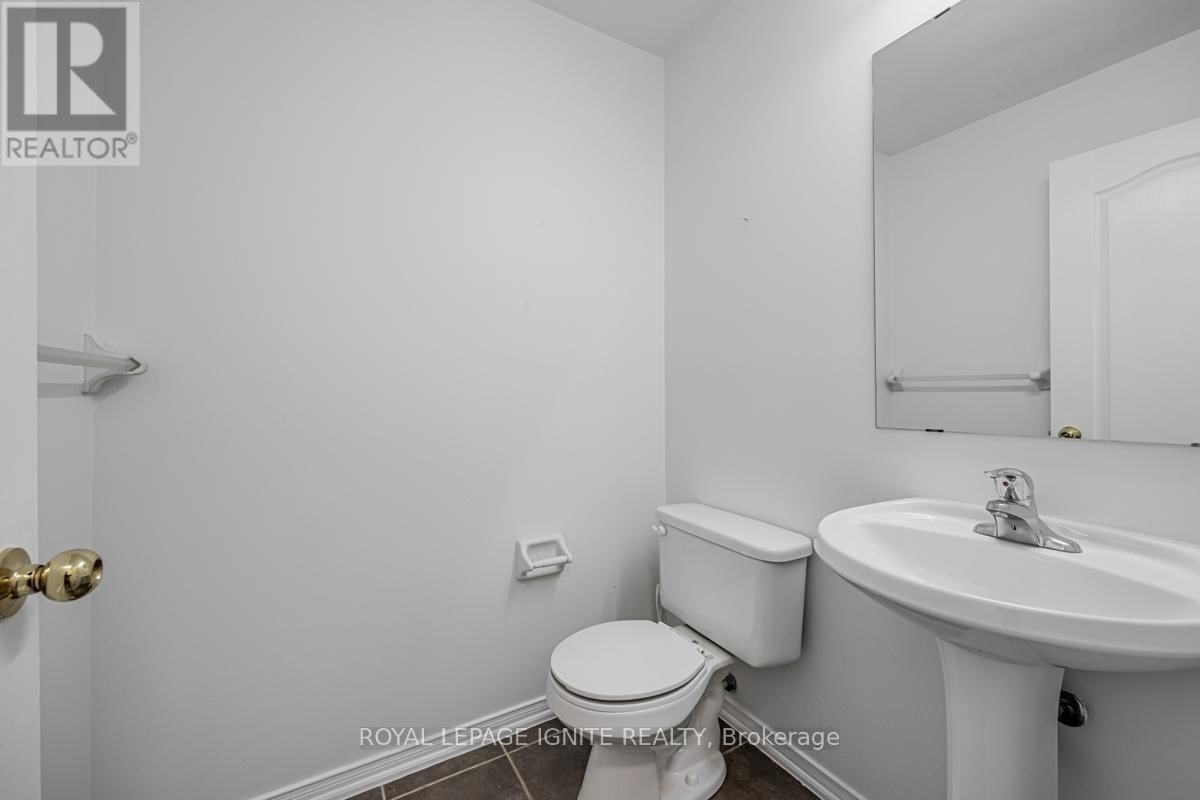 76 TANSLEY CRESCENT Image 26